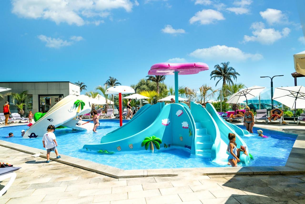 Alezzi Beach Resort Năvodari Kültér fotó