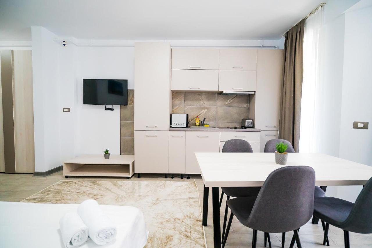 Alezzi Beach Resort Năvodari Kültér fotó